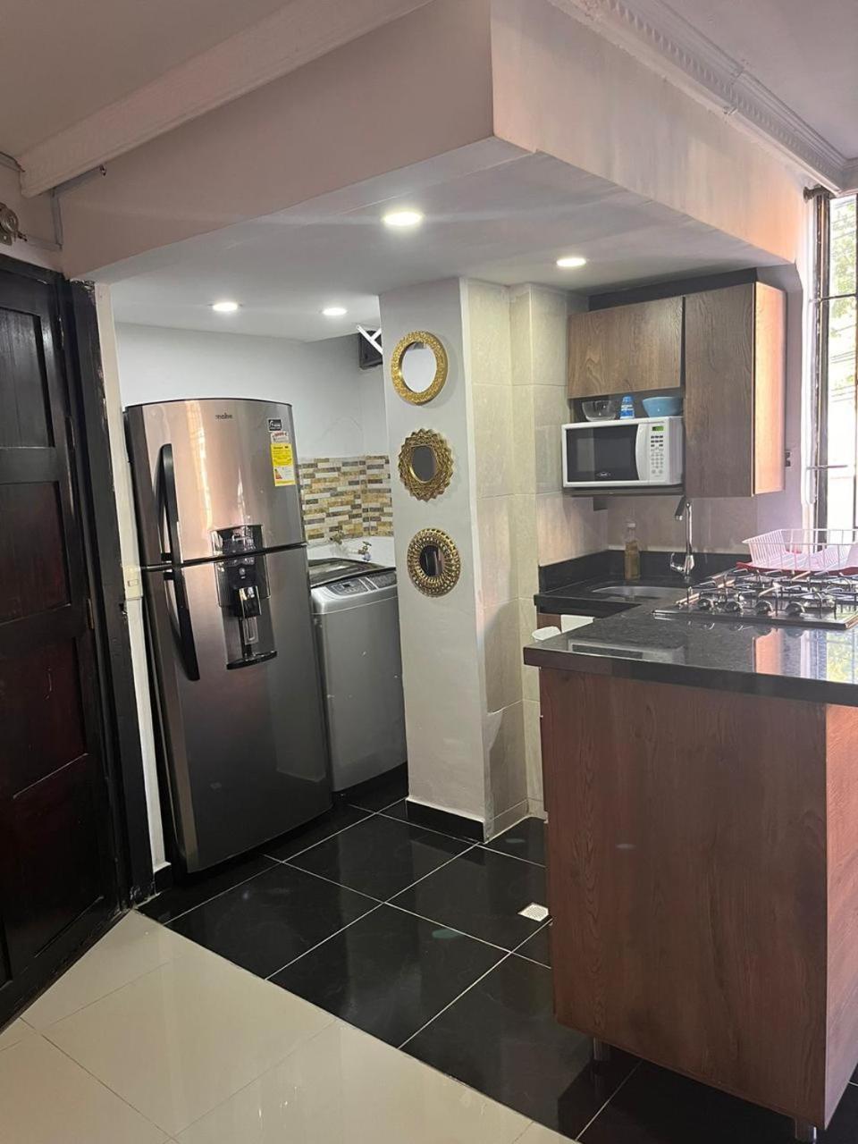 Modern Near Lleras Park Apartamento